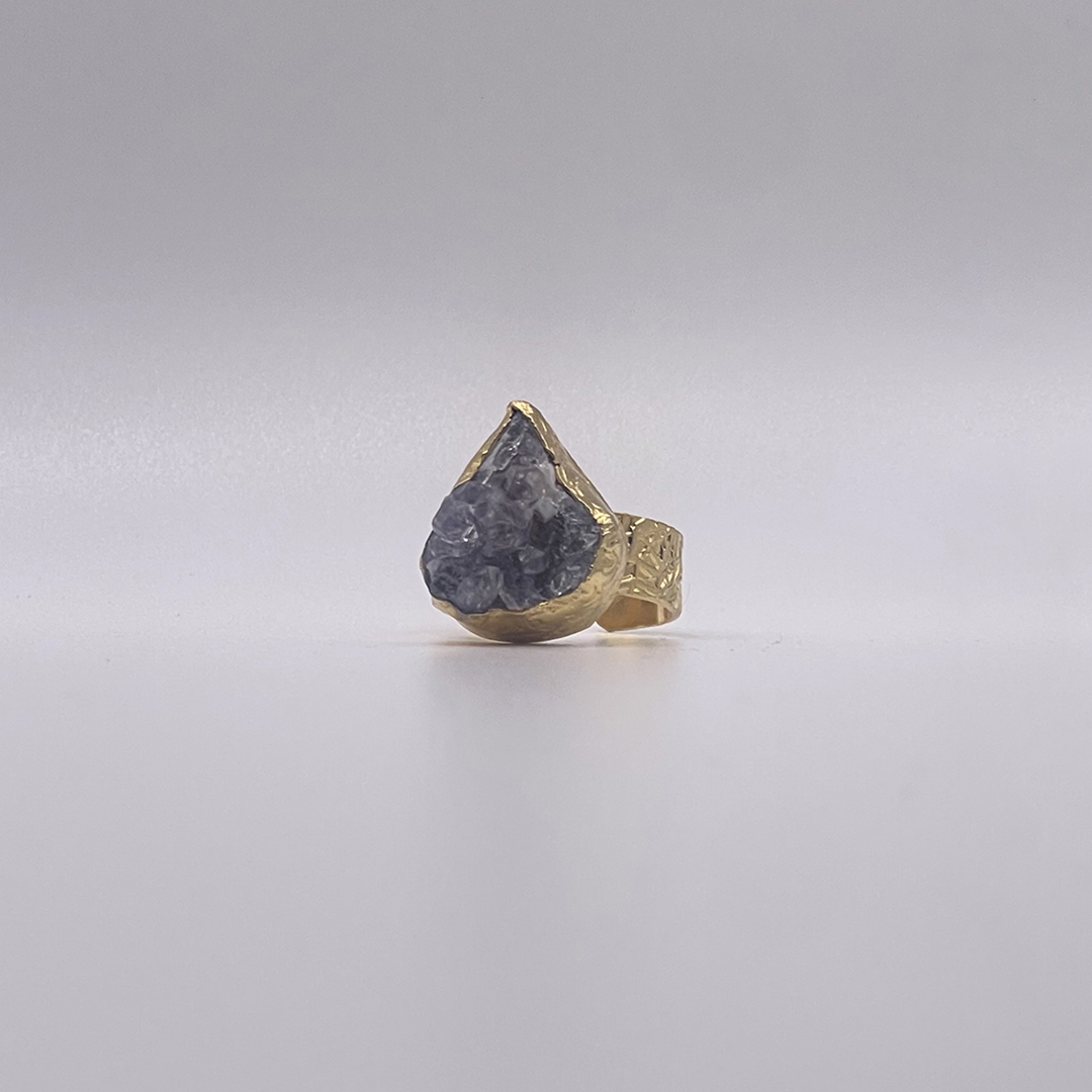 Single Raw Rock Teardrop Amethyst Ring
